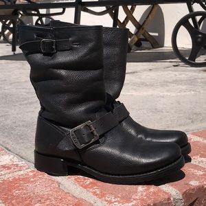 Frye  Veronica boots size 6